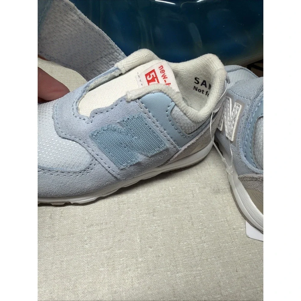 New Balance product pair